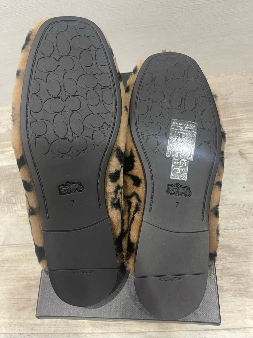Coach Signature Shearling Slide Slippers Size 7 NIB - Picture 2 of 7